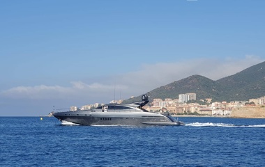 Mangusta Revella