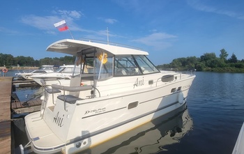Delphia Escape 1050 (2012)
