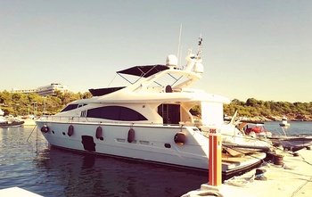 Ferretti 731