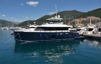 Azimut Magellano 76 (2016)
