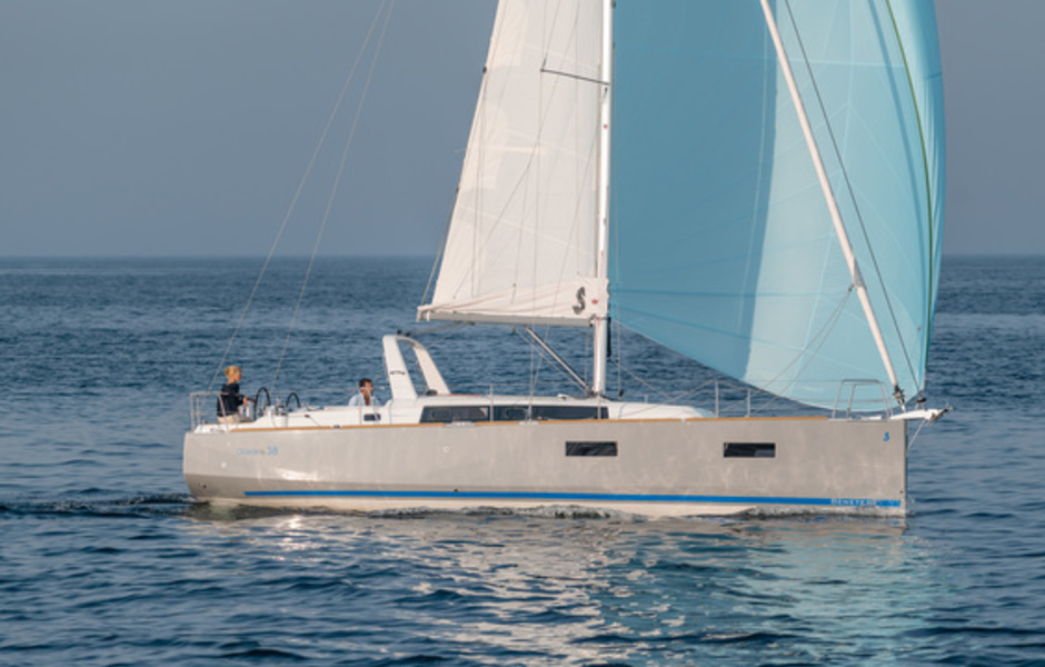 Beneteau Oceanis 38