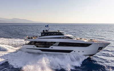 Ferretti 1000 Skydeck