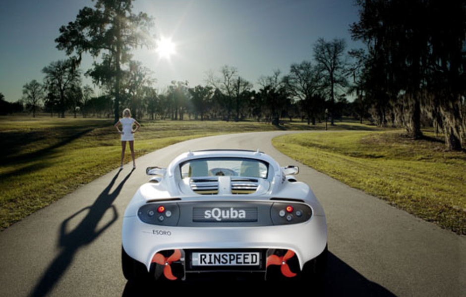 В 2008 году Франк Риндеркнехт построил автомобиль-подводную лодку sQuba на базе Lotus Elise в честь 30-летия премьеры фильма про Джеймса Бонда "Шпион,который меня любил", где тоже была задействована подлодка-Lotus