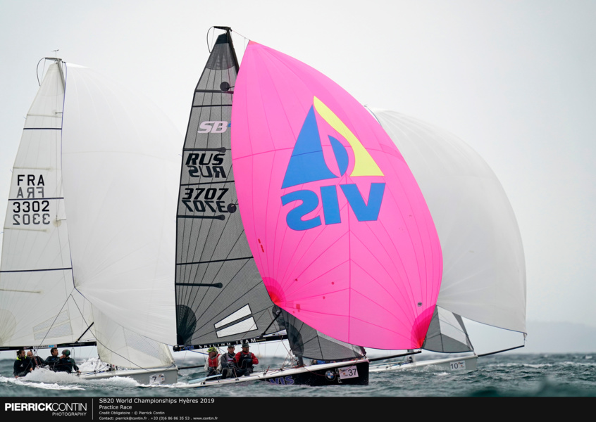 VIS SAILING TEAM with competitors