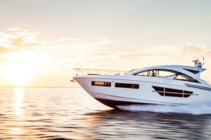 Cruisers Yachts 60 Cantius