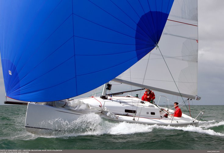 ヨット Jay 金属製 オブジェ 置物 飾り　sailing yacht Jay 173ebd8cc625.jpg