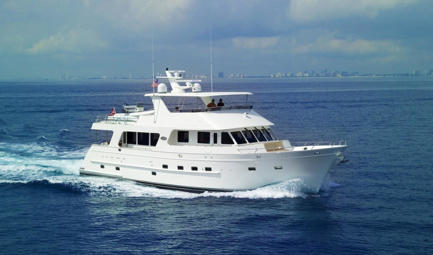 Outer Reef 750 MY: Prices, Specs, Reviews and Sales Information - itBoat