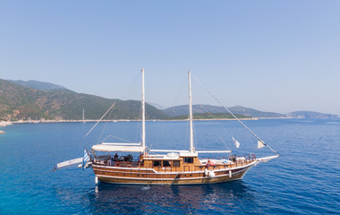 Custom Boats Harmonia