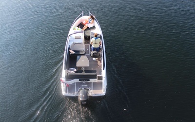 Parker 690 Bow rider