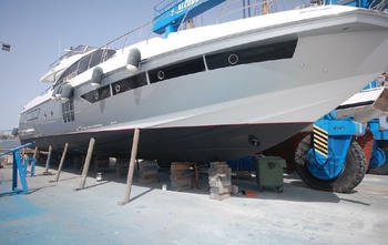 Azimut 77S