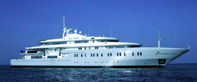 85-метровая Alysia (теперь Moonlight II) — одна из немногих больших лодок, проданных в 2010 году