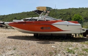 Axis A24 (2020)