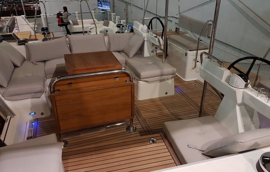 Beneteau Sense 57