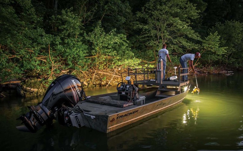 Tracker Grizzly 2072 CC Sportsman Kicker
