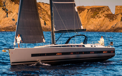 Beneteau Oceanis Yacht 62