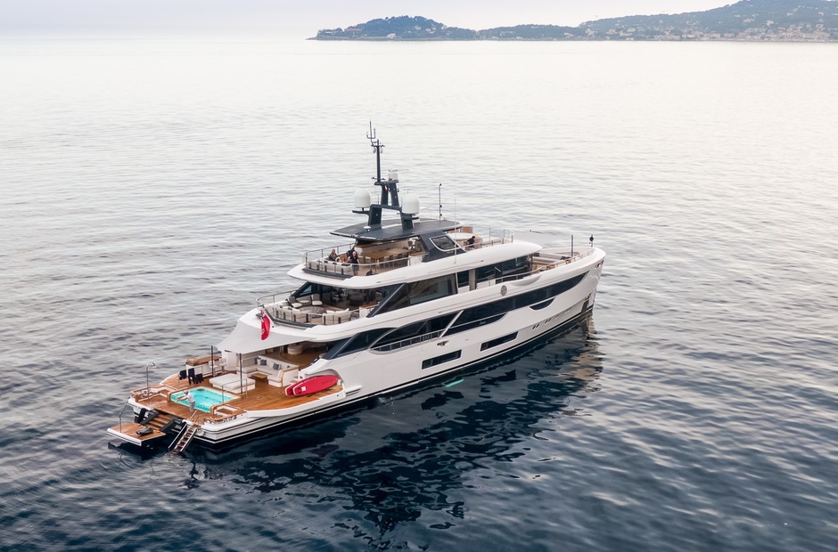 Benetti Tosun