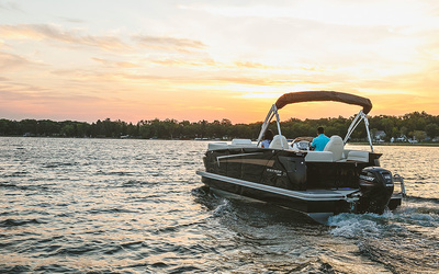 Larson 23 Escape Triple