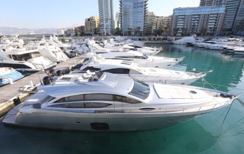 Pershing 74