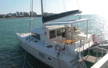 Lagoon 420