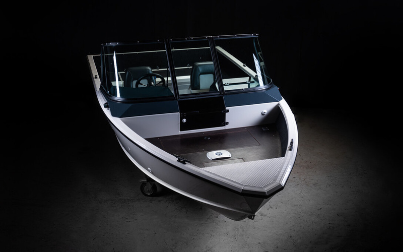 Windboat 4.6 DCX