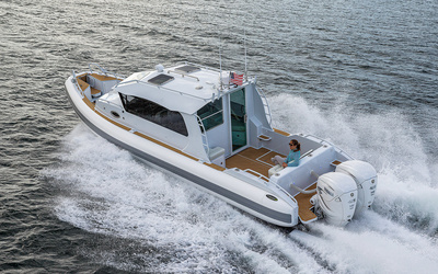 Life Proof 33 Yachtline Cabin