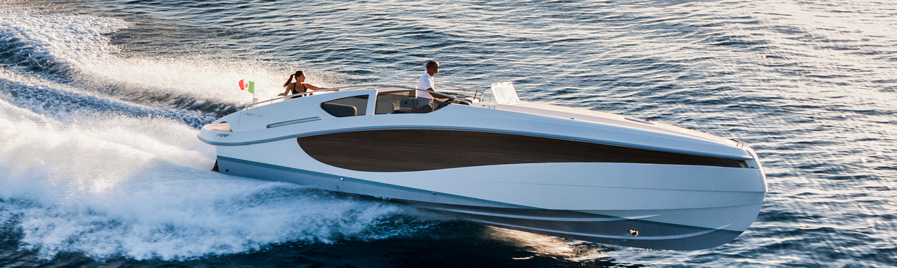 A modern approach to a pleasure boat for those who want to distinguish themself from the crowd