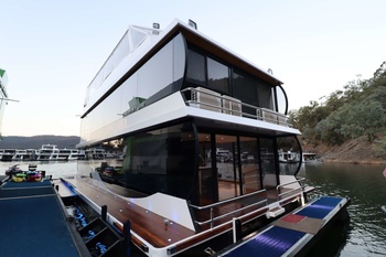How Big and Comfortable Can Your Houseboat Be?