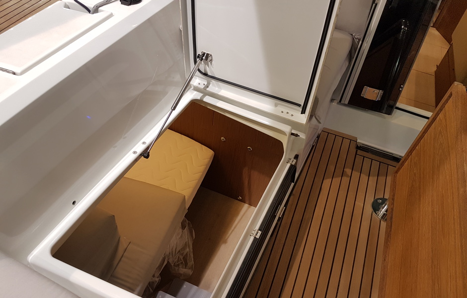 Beneteau Sense 57