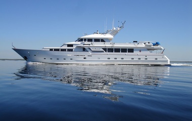 Broward Marine Le Montrachet