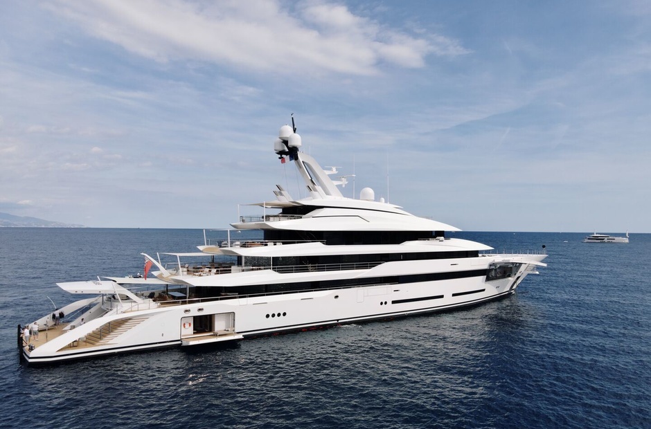 Lurssen Avantage
