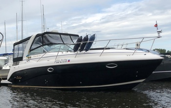 Rinker Fiesta Vee 320 (2005)