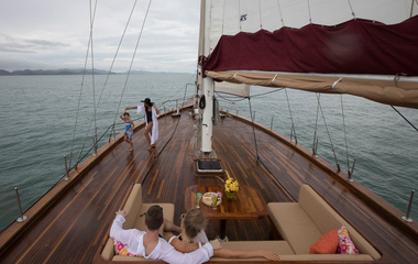 Custom Boats Orient Pearl