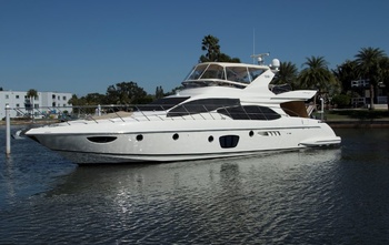 Azimut 62E
