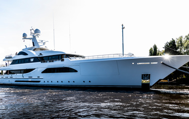 Feadship W