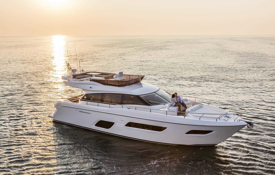 Ferretti 550
