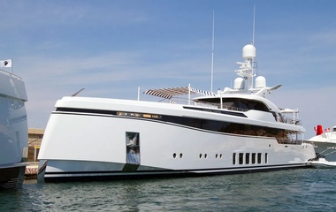 Feadship Totally Nuts