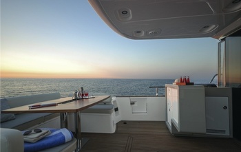 Azimut Magellano 53