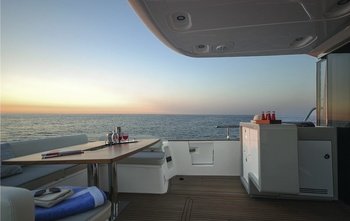 Azimut Magellano 53