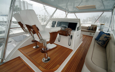 Buddy Davis 70 Sport Fisherman