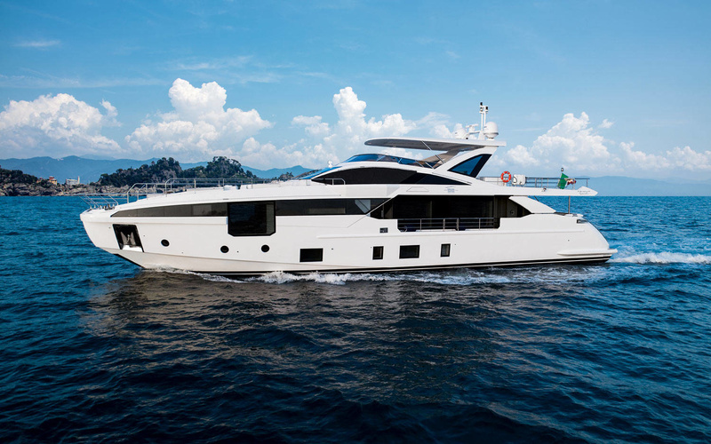 Azimut Grande 32 METRI