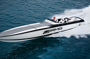 Cigarette 50' AMG Black Series