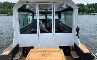 Life Proof 27 Full Cabin