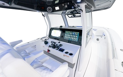 Sportsman Open 352 Center Console