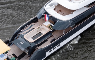 Feadship B