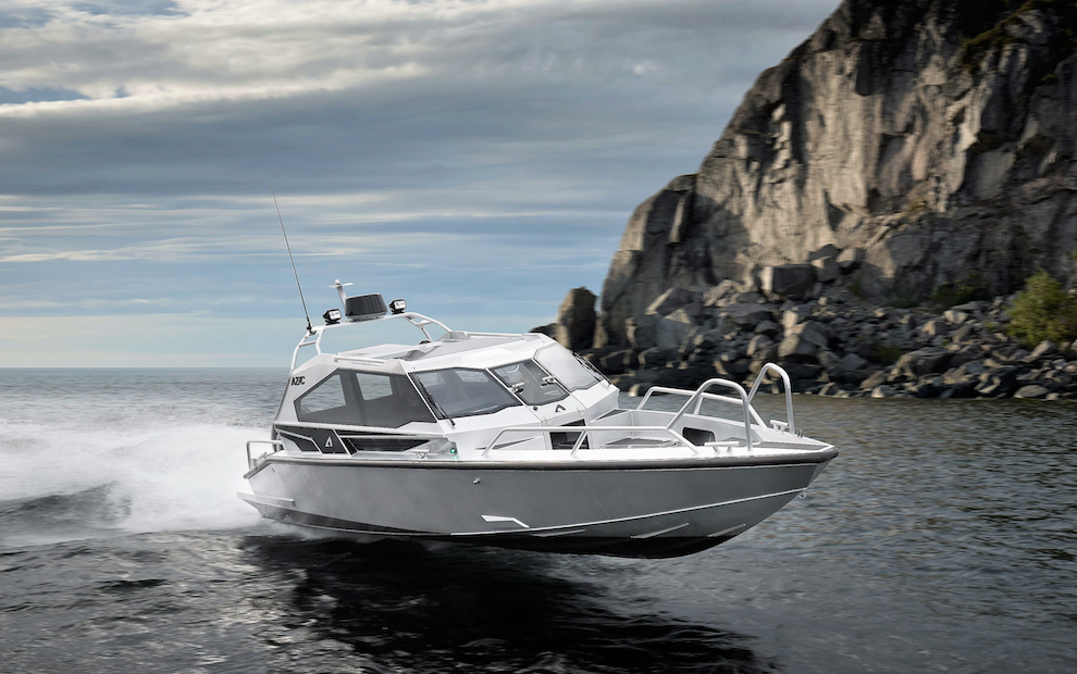 Swedish shipyard Anytec will present for the first time in Russia 8.43-meter sea-going boat A 27 C. Depending on the outboard engine power, the strong but lightweight aluminium alloy boat can reach up to 50 knots. It also features a modular interior that allows for different layout of the cockpit.