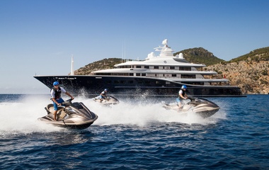 Derecktor Shipyards Aquila