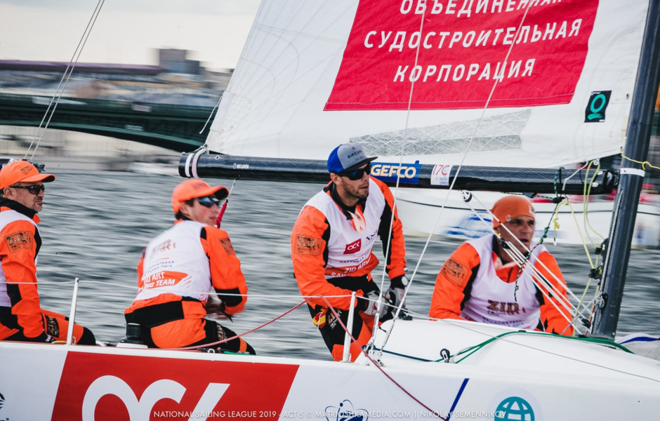 The National Sailing League regatta, which is held in the format of interchange races, is distinguished by fierce competition between the teams. Photo: Nikolay Semennikov / Matreshkamedia.com