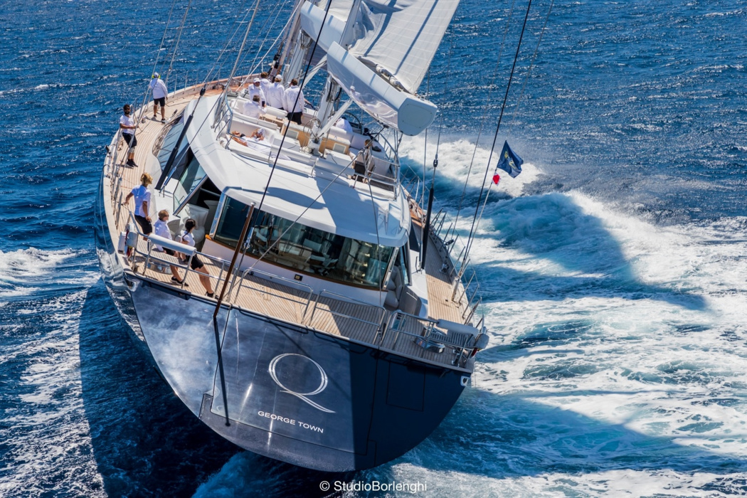 For cruisers, the route to the first was much shorter - only 15.5 nautical miles. The best in this division was the 50-metre Perini Navi Silencio, which overtook a fleet veteran, the gaffer schooner Mariette of 1915. Third place went to Quech ALLOY YACHT Q, the biggest boat in the regatta this year.