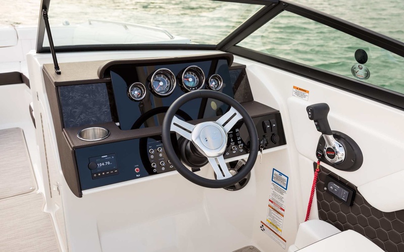 Sea Ray SDX 270 Outboard