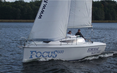 Yacht Yard Focus 800